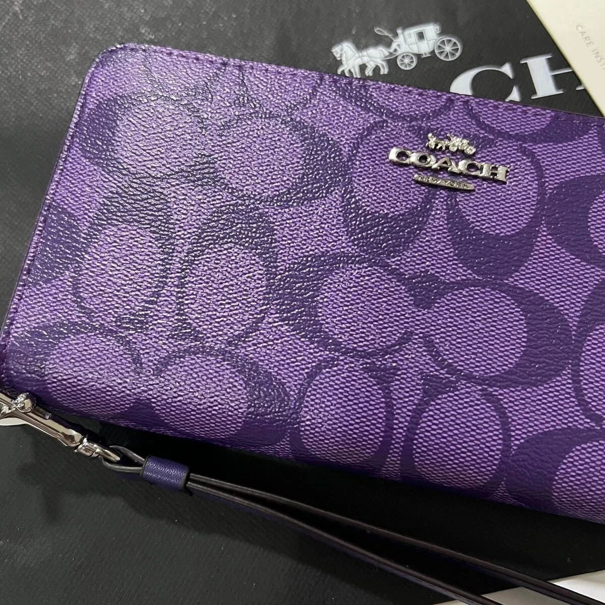 Women's Round Zip Wallet with Strap – Purple Signature Design, Stylish Everyday Card & Cash Organizer | COACH C4452