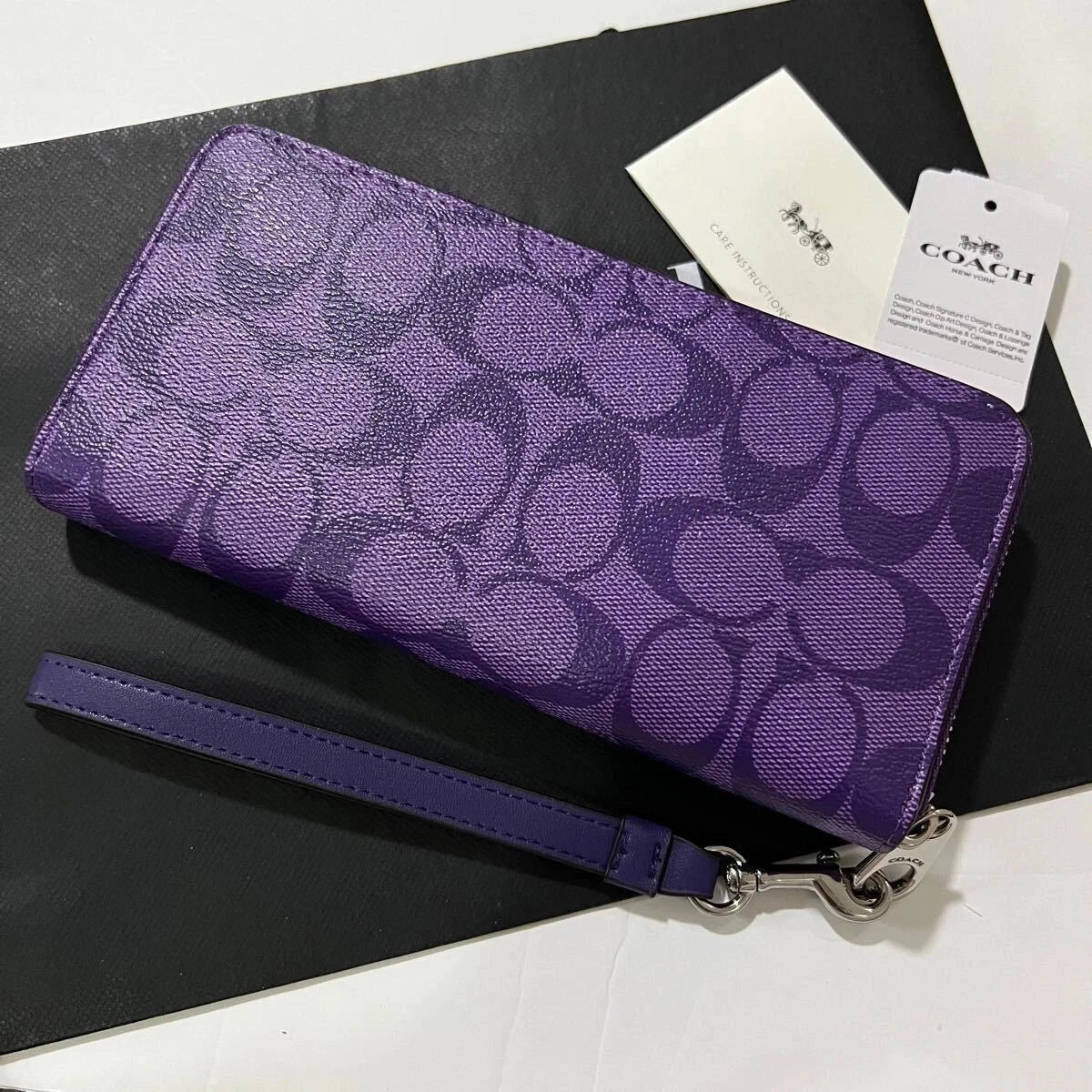 Women's Round Zip Wallet with Strap – Purple Signature Design, Stylish Everyday Card & Cash Organizer | COACH C4452