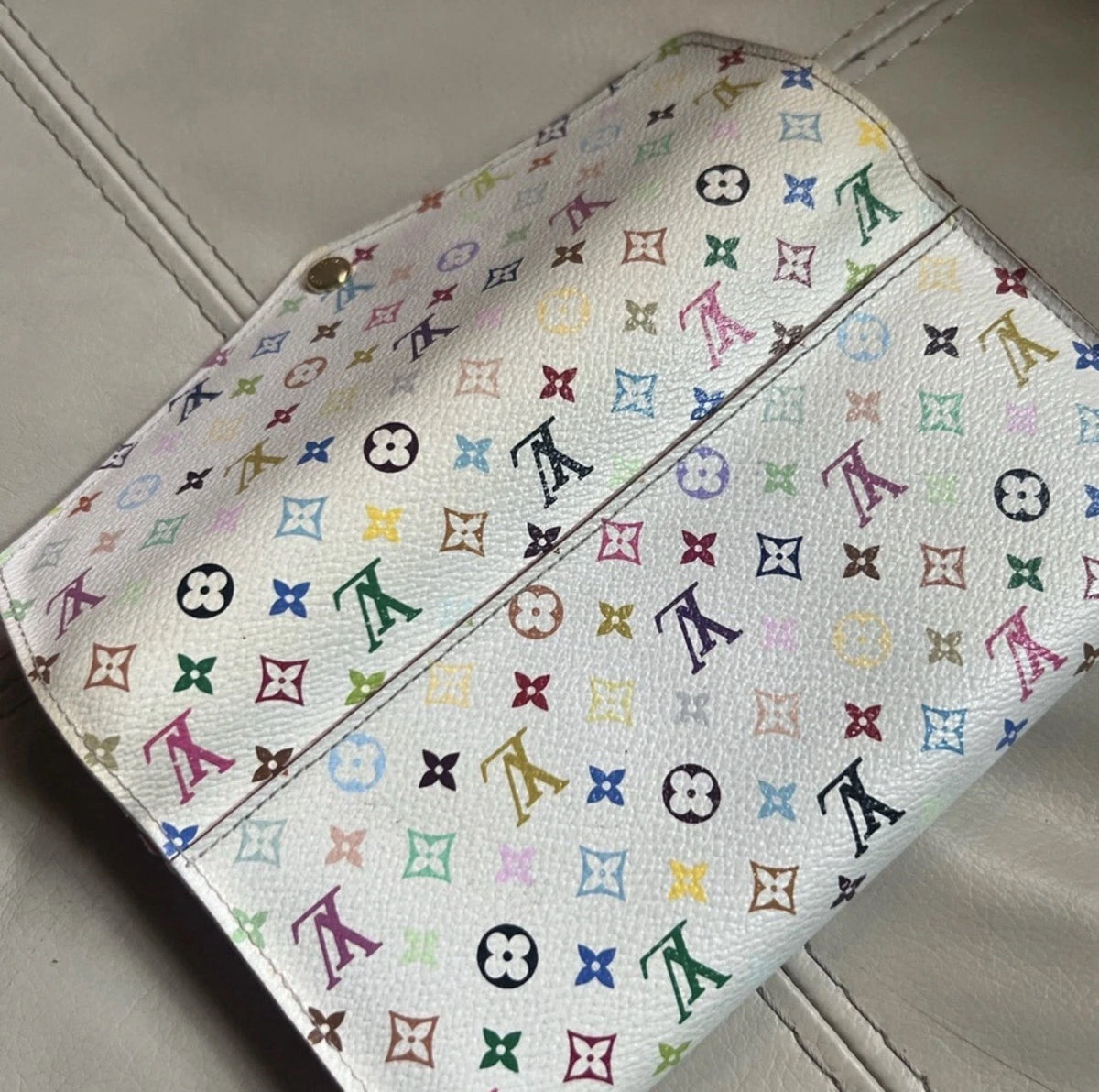 Women's Sarah Wallet – White Multicolor Monogram Design with Pink Interior, Elegant Everyday Card & Cash Organizer | Louis Vuitton