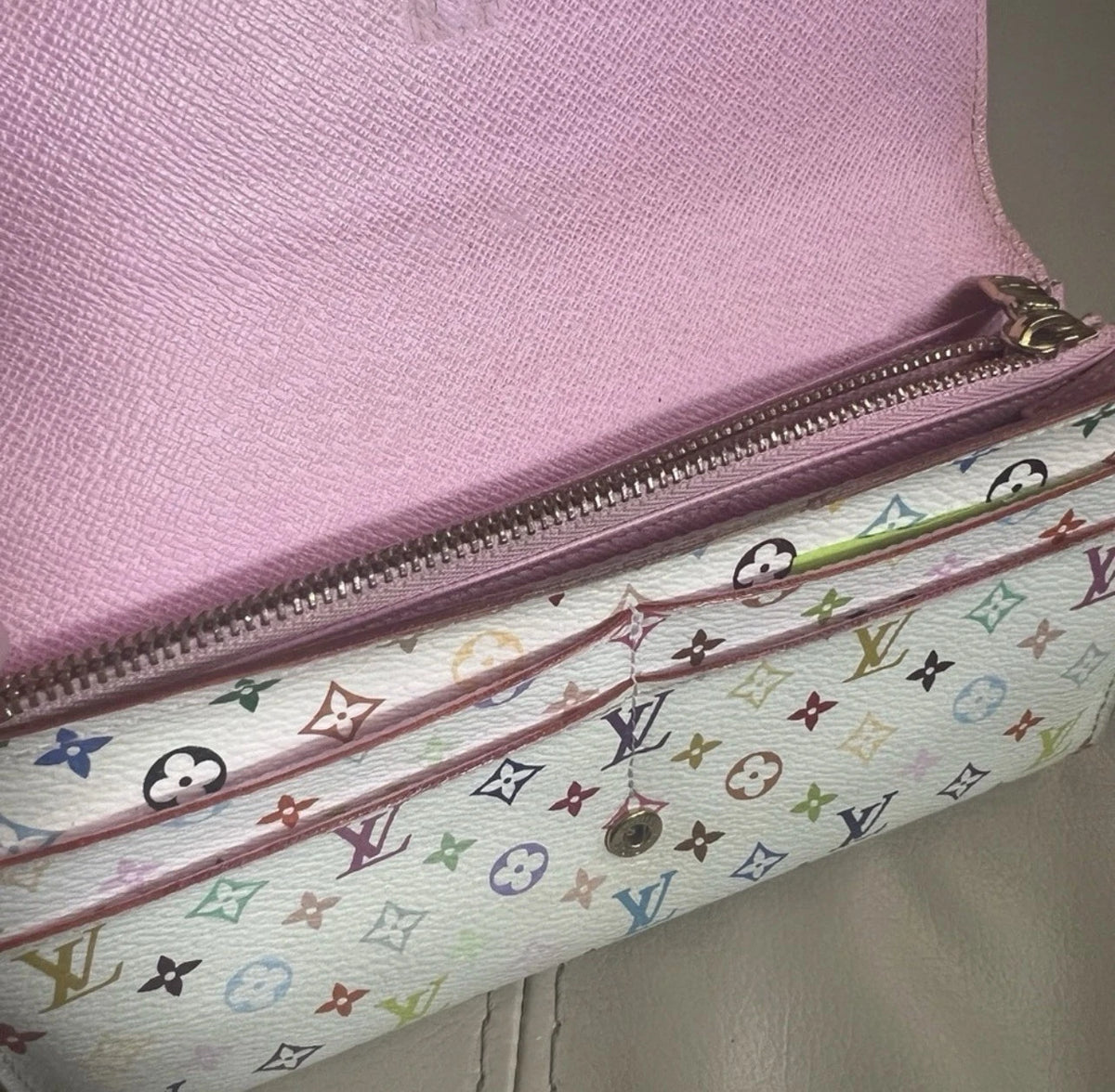 Women's Sarah Wallet – White Multicolor Monogram Design with Pink Interior, Elegant Everyday Card & Cash Organizer | Louis Vuitton