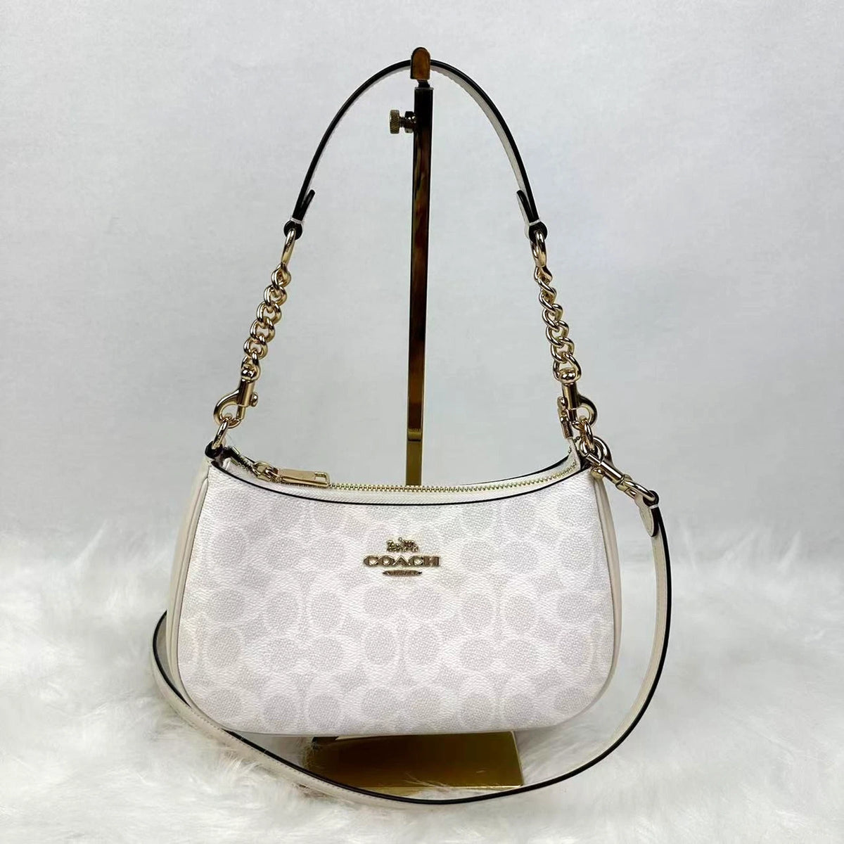 Women's Teri Shoulder Bag – Gold, White & Chalk Signature Canvas, Elegant Everyday Handbag | COACH CV933