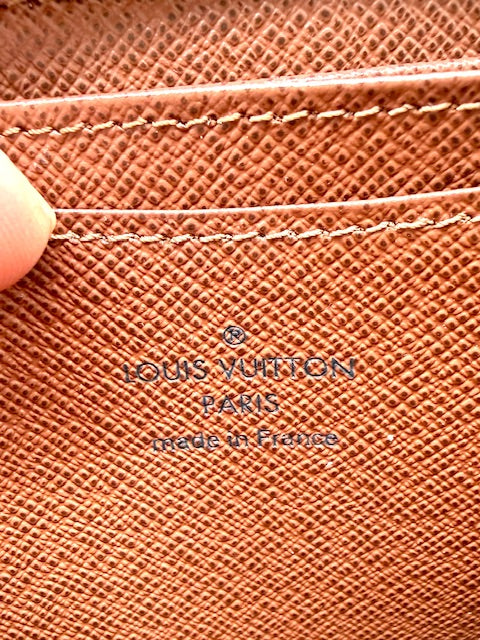 Women's Zip-Around Wallet – Classic Monogram Design, Compact Card & Cash Organizer for Everyday Use  Louis Vuitton Zippy